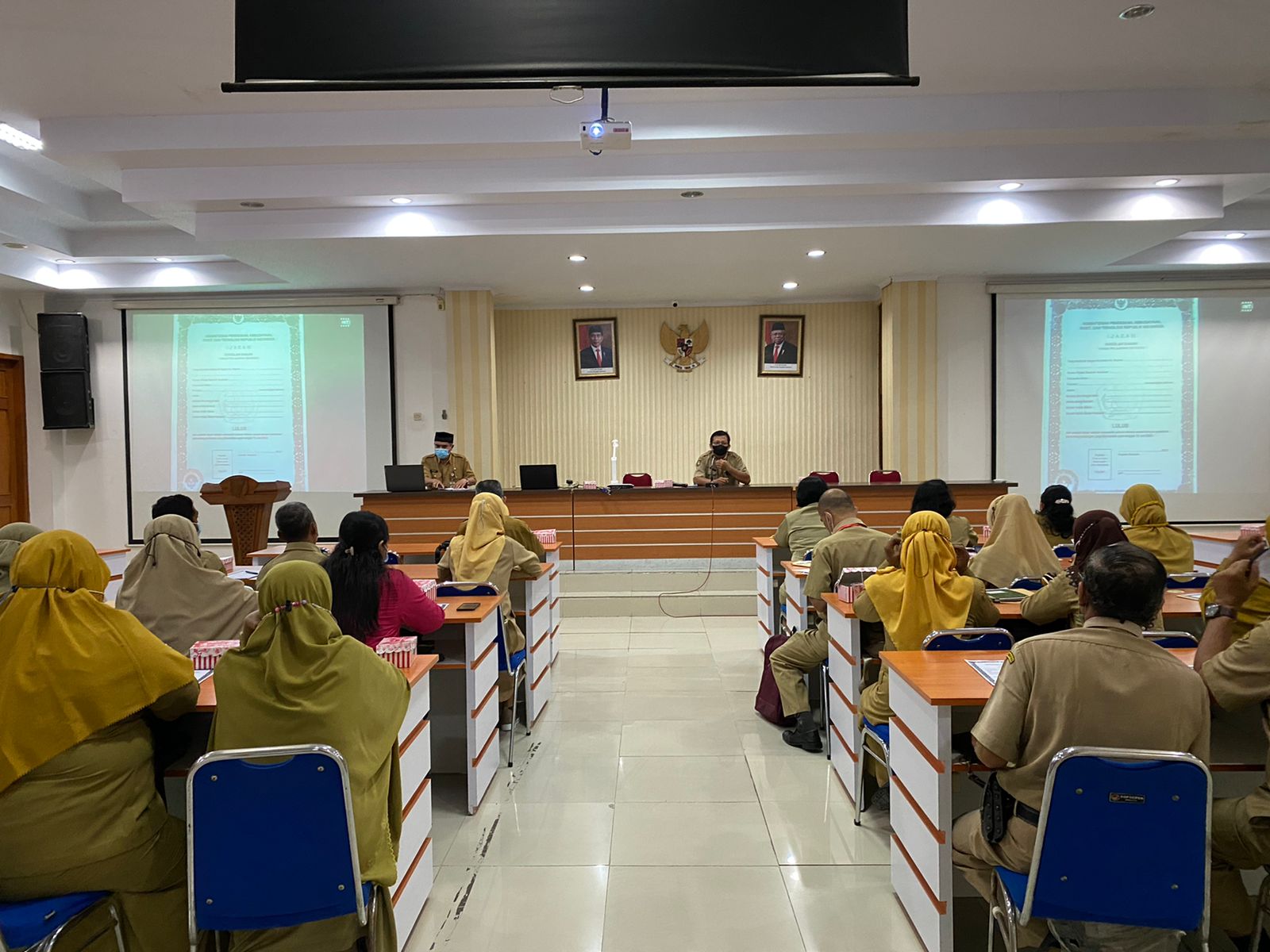 Koordinasi Penulisan dan Pengambilan Blanko Ijazah Kec. Pasar Kliwon