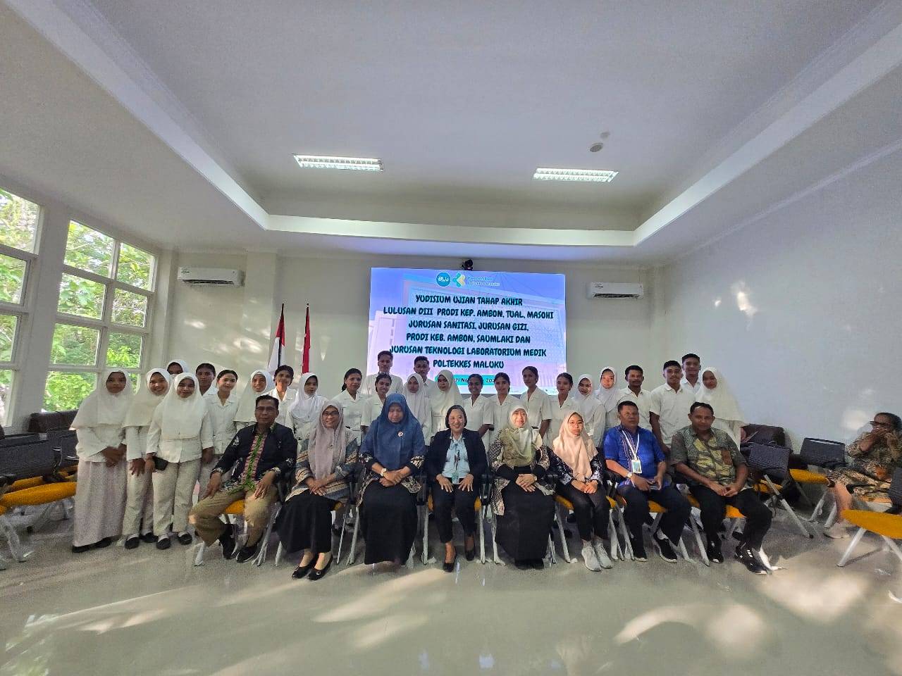 Yudisium Ujian Tahap Akhir Lulusan DIII Prodi Keperawatan Ambon, Tual, dan Masohi, Jurusan Sanitasi, Jurusan Gizi, Prodi Kebidanan Ambon dan Saumlaki, dan Jurusan Teknologi Laboratorium Medik Poltekke