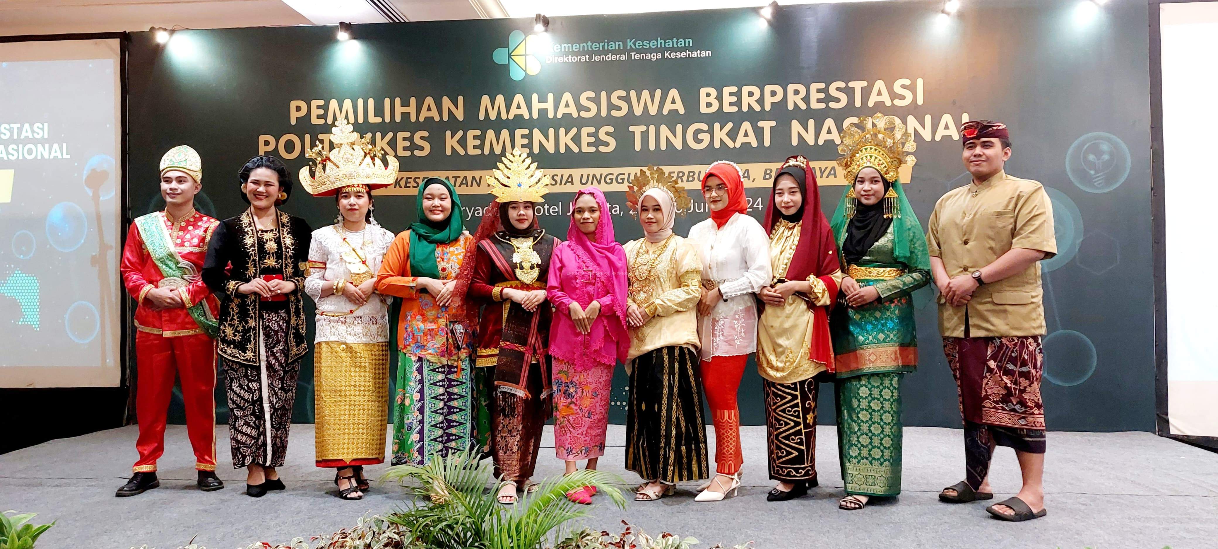 Mahasiswa Poltekkes Maluku mewakili Regional Indonesia Timur di ajang Mahasiswa Berprestasi dan The Asian Health Talent.