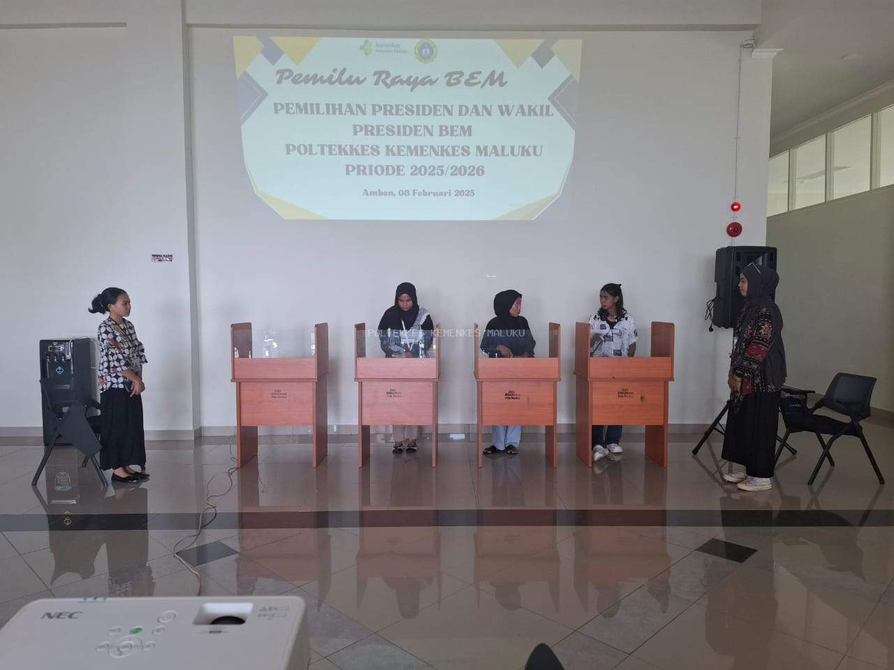 PEMILU RAYA BEM POLTEKKES 2025 SUKSES, REYNALDI ARI LAISINA DAN  NAIR SAFIRA SANAKY RESMI TERPILIH