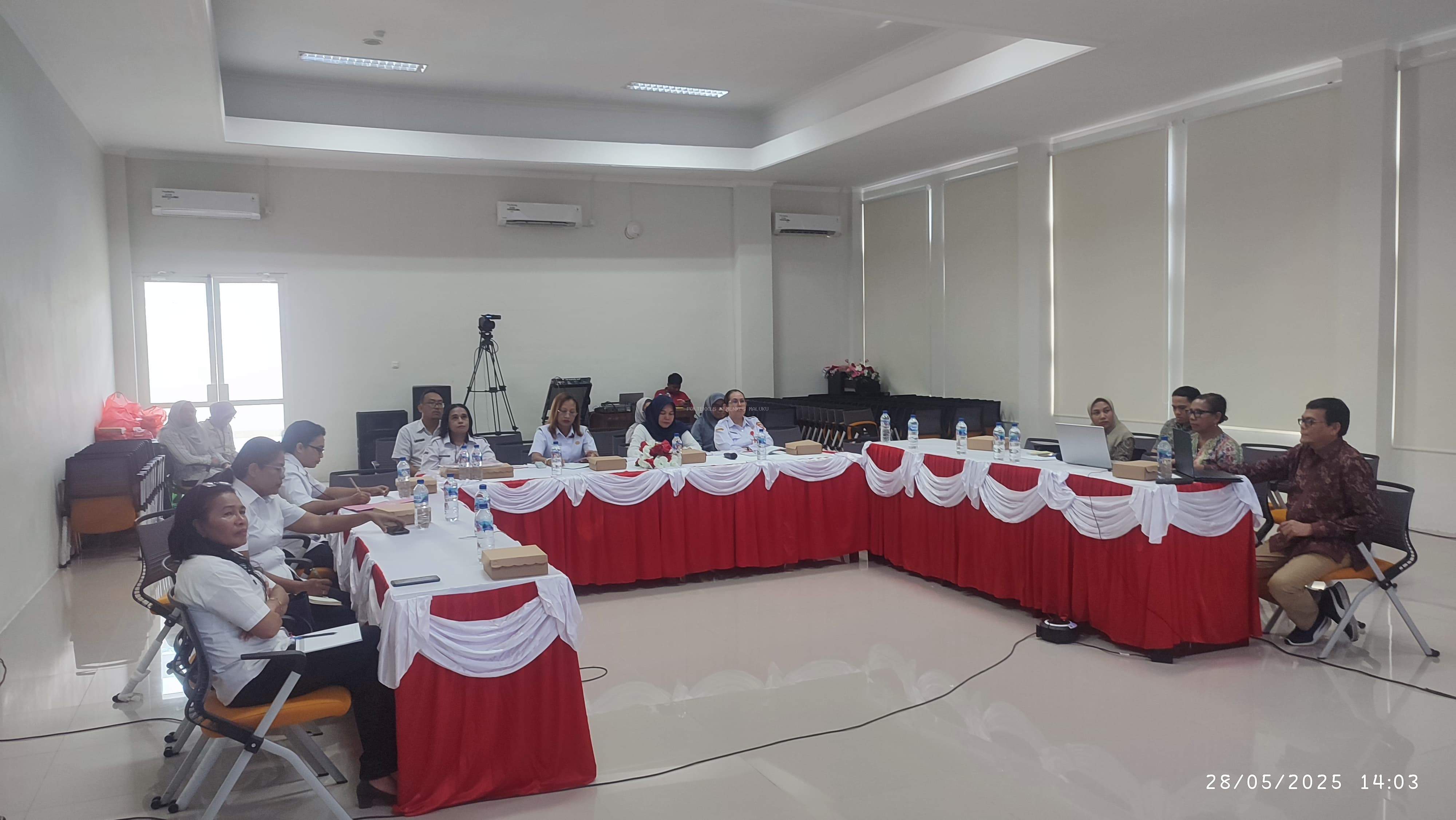 POLTEKKES KEMENKES MALUKU GELAR FGD KAJIAN IMPLEMENTASI KEBIJAKAN PEMERIKSAAN KESEHATAN GRATIS
