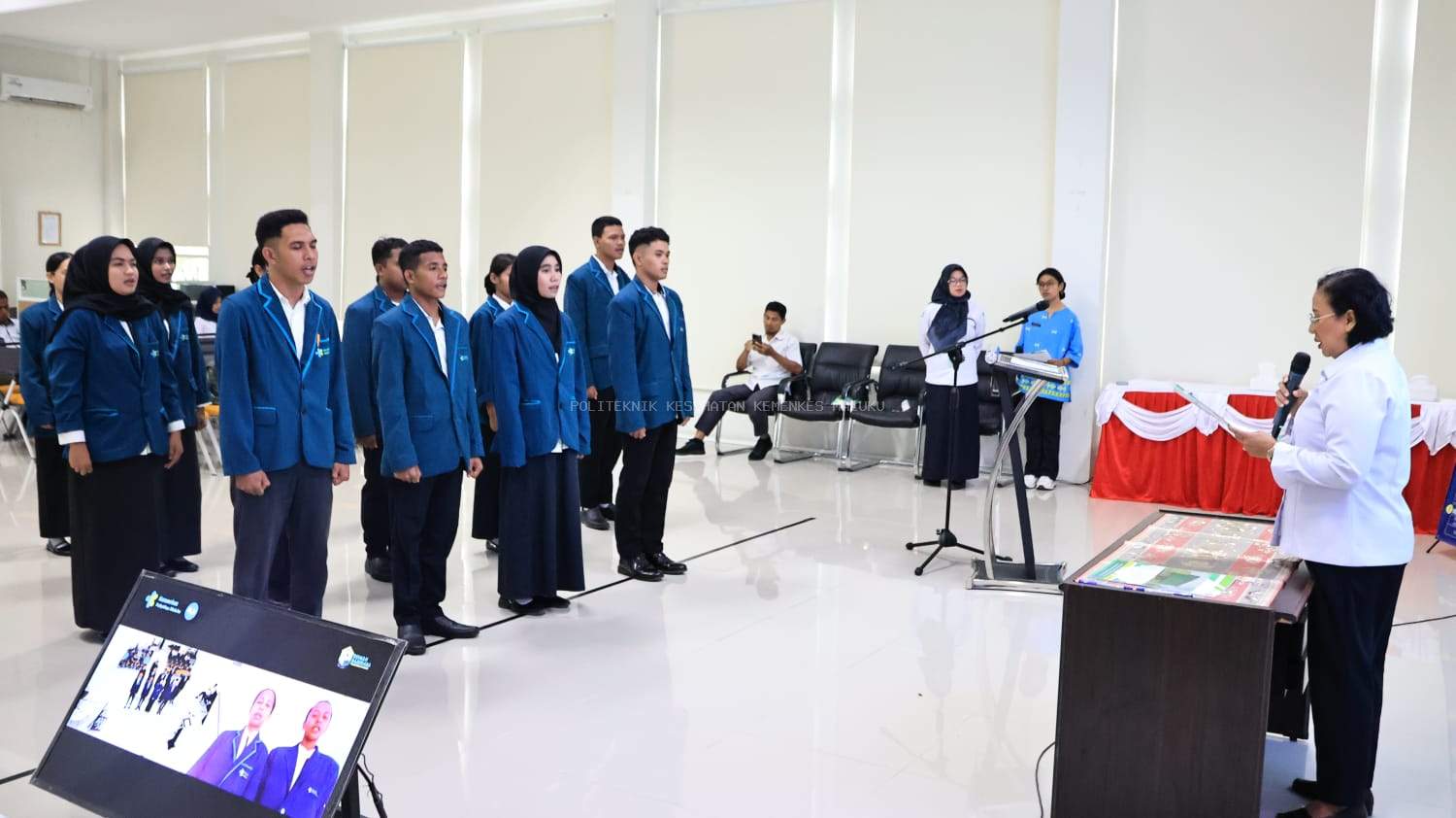Direktur Poltekkes Kemenkes Maluku Lantik Pengurus Dewan Perwakilan Mahasiswa Tahun 2026
